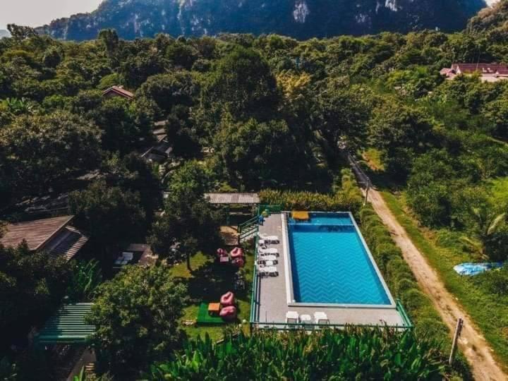 Royal Bamboo Hostel-Sha Certified Khao Sok National Park Exterior photo